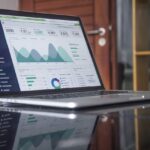 Meta overtakes Google digital advertising revenue market share chart 2026